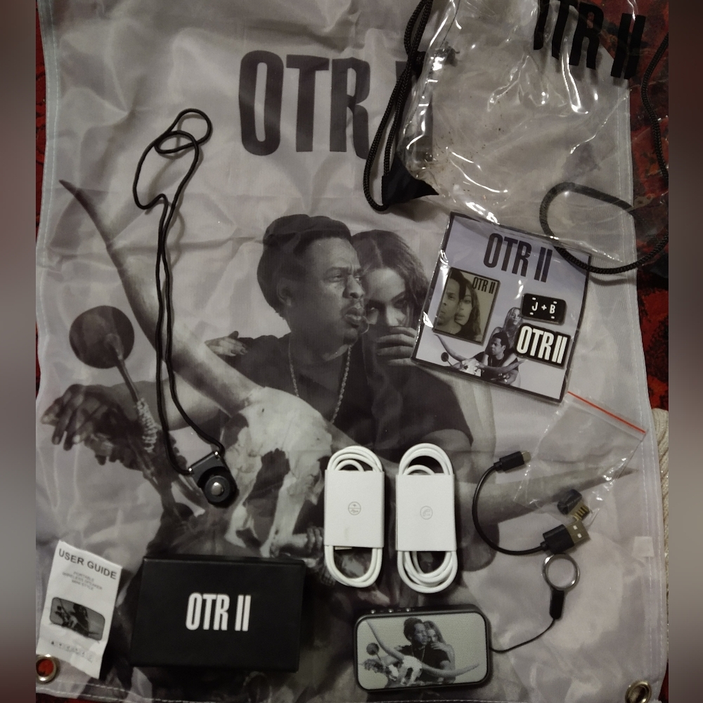 OTR 2 Beyonce & Jay-Z Wireless Speaker Set of 11
